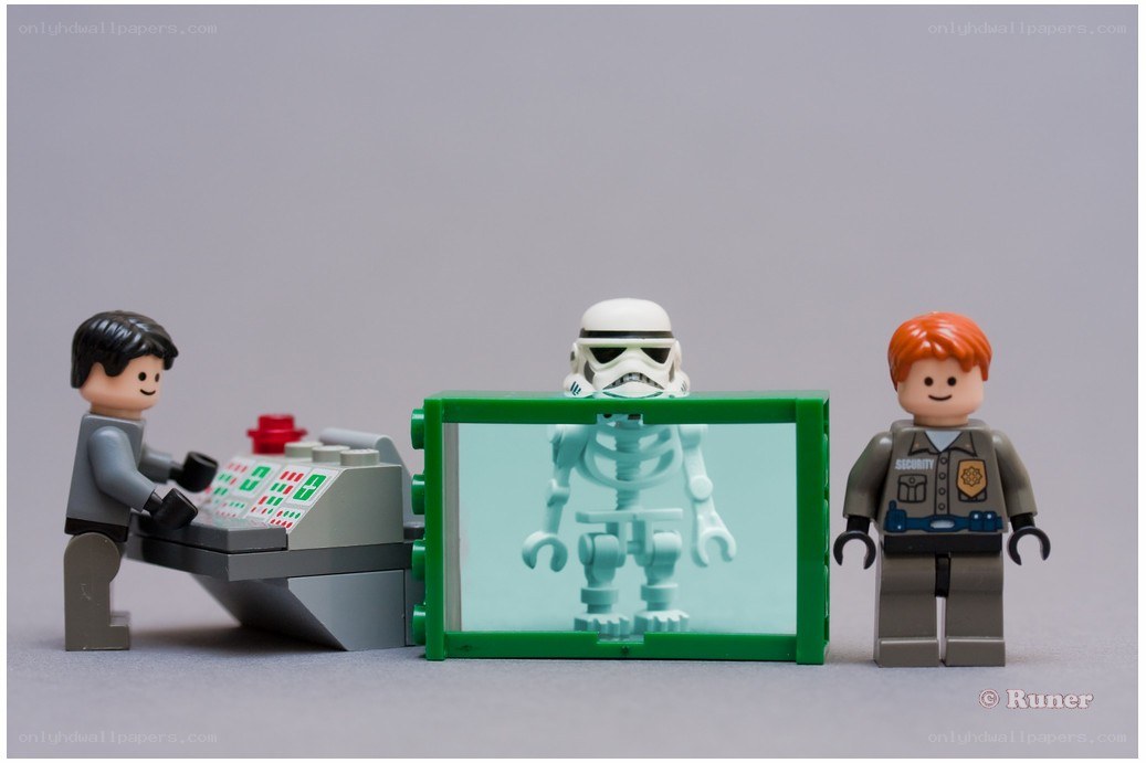 Lego minifigures in a lab scene