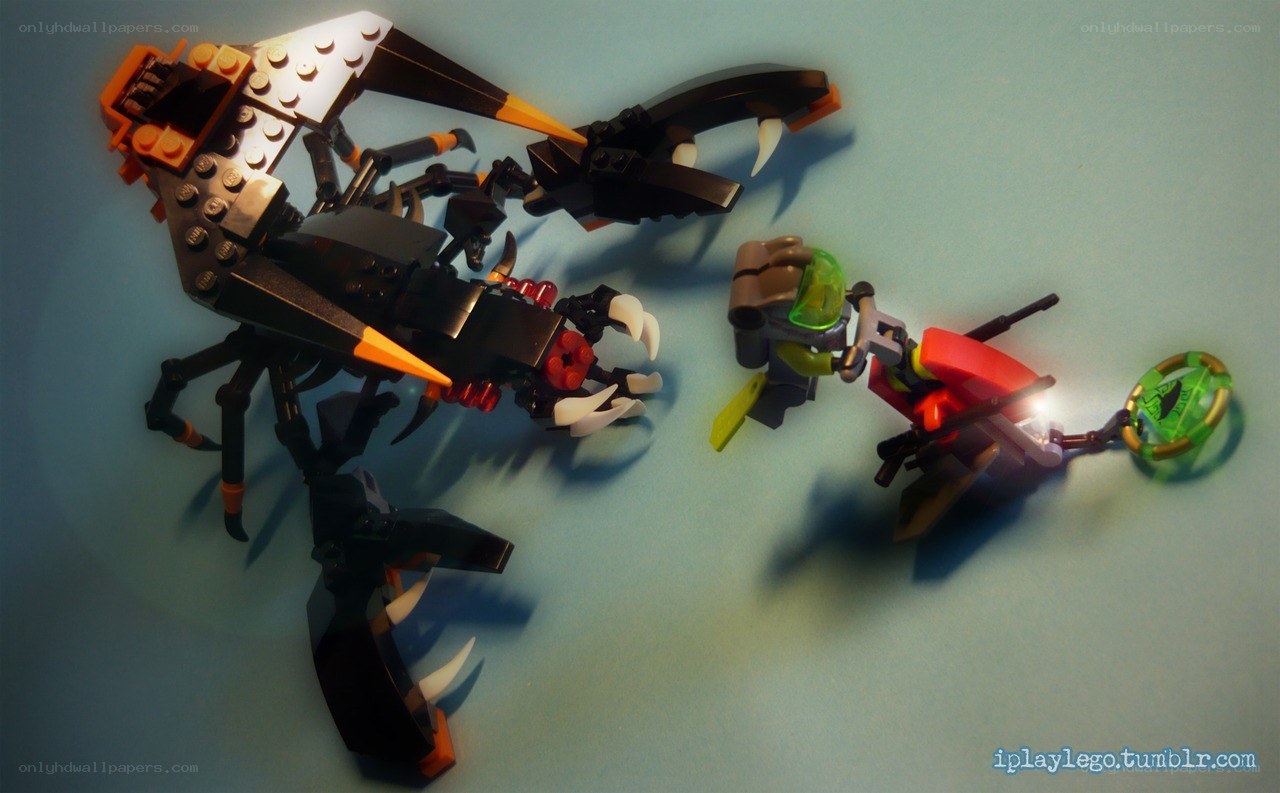 Lego scorpion battle scene