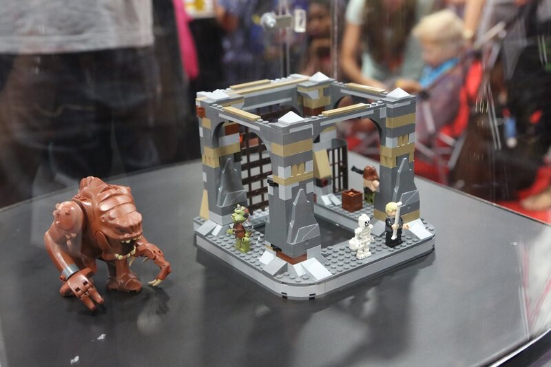 Lego Set with Minifigures