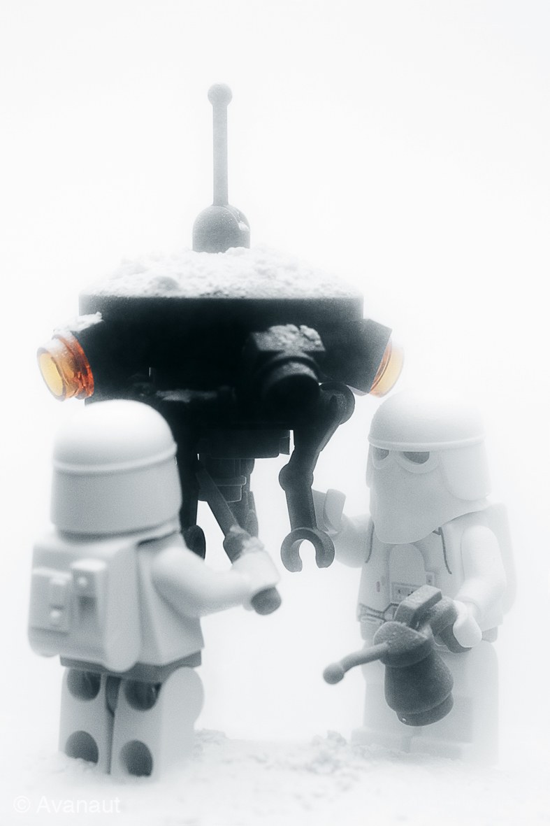 Lego snow scene with droids