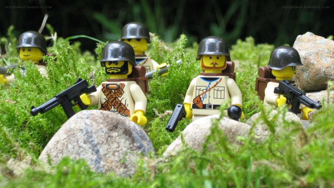 Lego soldiers in combat