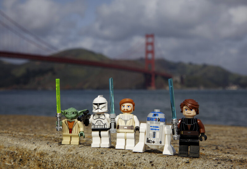 Lego Star Wars figures by Golden Gate Bridge