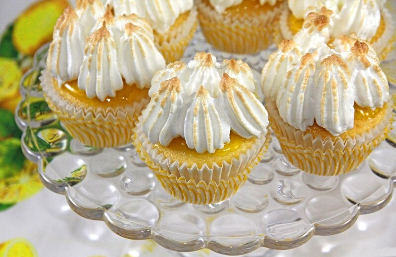 Lemon Meringue Cupcakes — Yellow