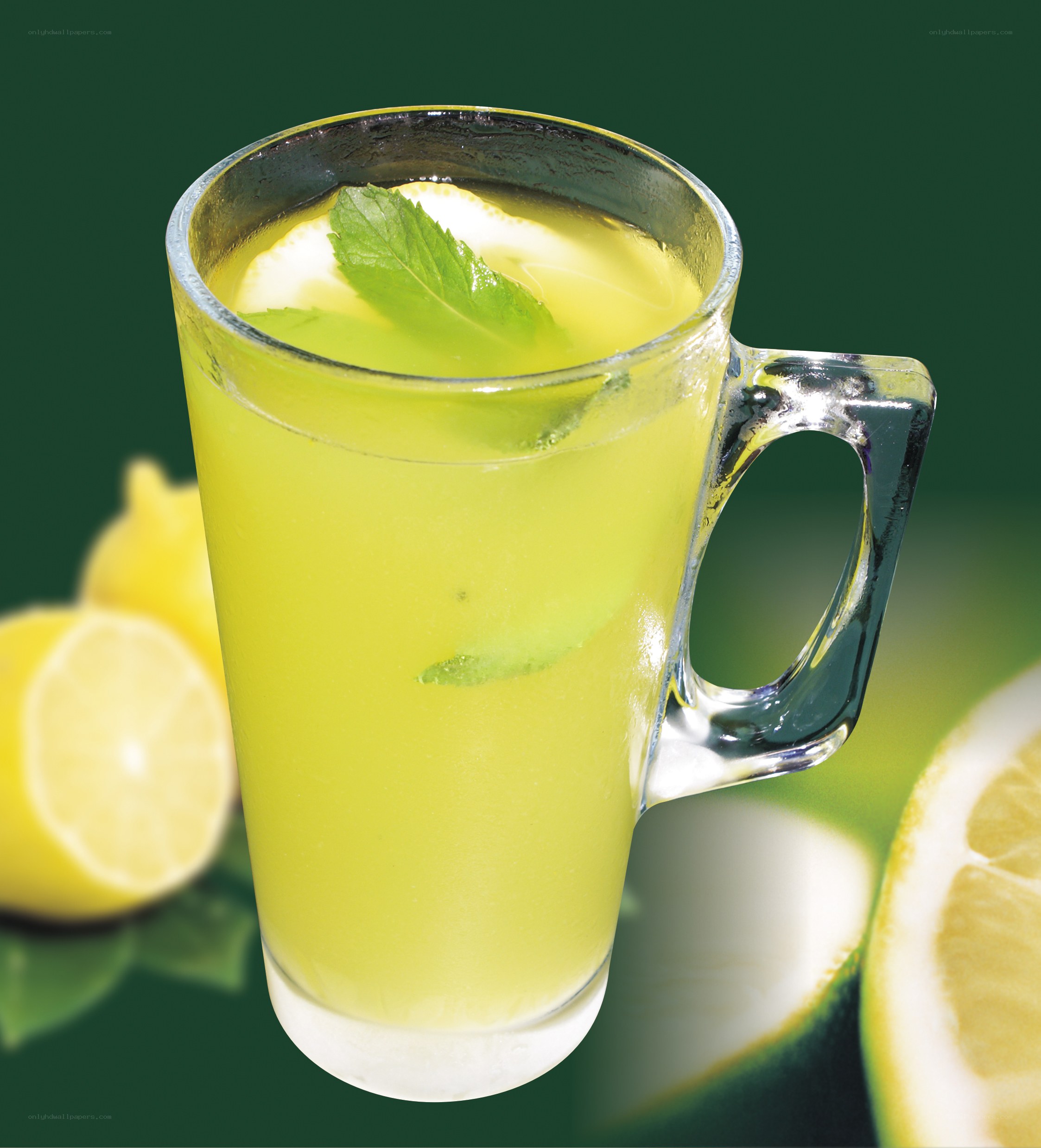 lemon mint drink in glass mug