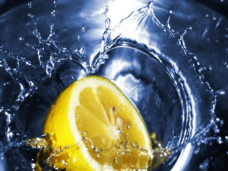 Lemon Slice in Water — Yellow, Dynamic, Photograph, Splash, Glass, Blue, White
