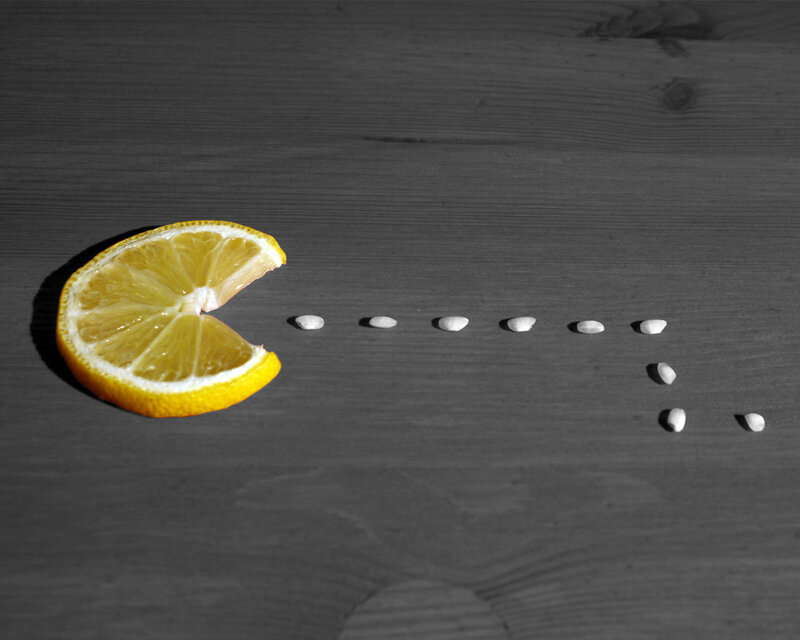 lemon slice with seeds