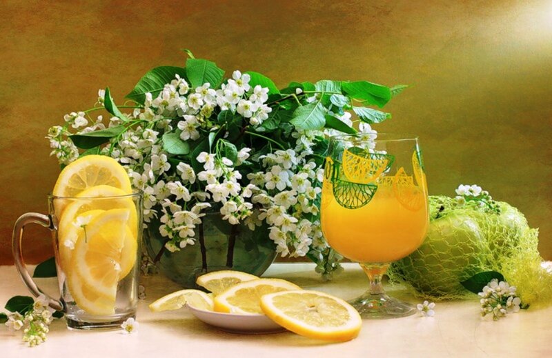 Lemon Slices and Flowers