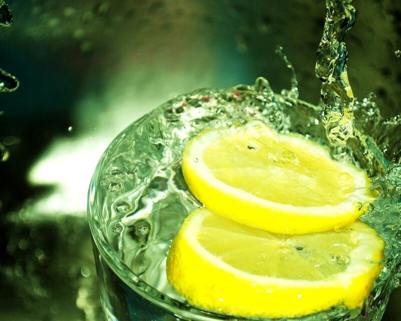 Lemon Slices in Water — Yellow, Refreshing