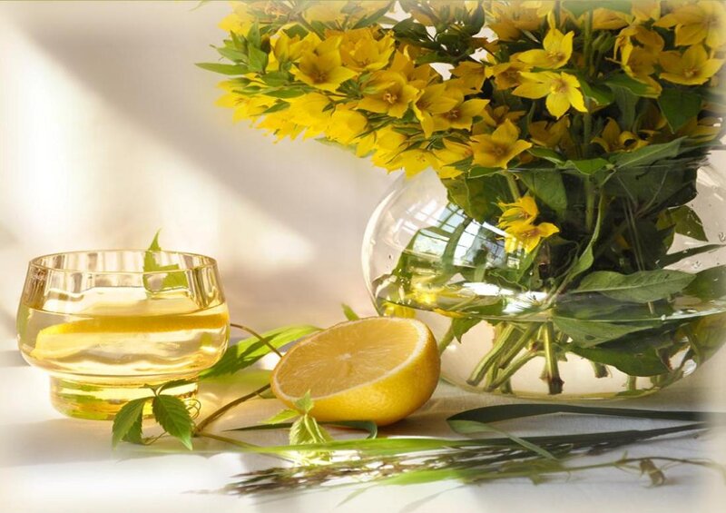 Lemon Tea with Flowers
