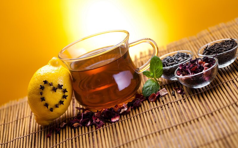 lemon tea with herbs