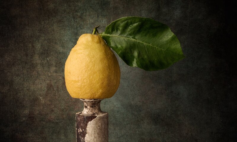 Lemon with Leaf — Yellow