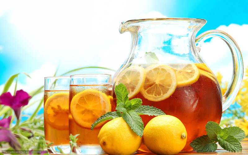 Lemonade in Pitcher and Glasses — Yellow, Refreshing