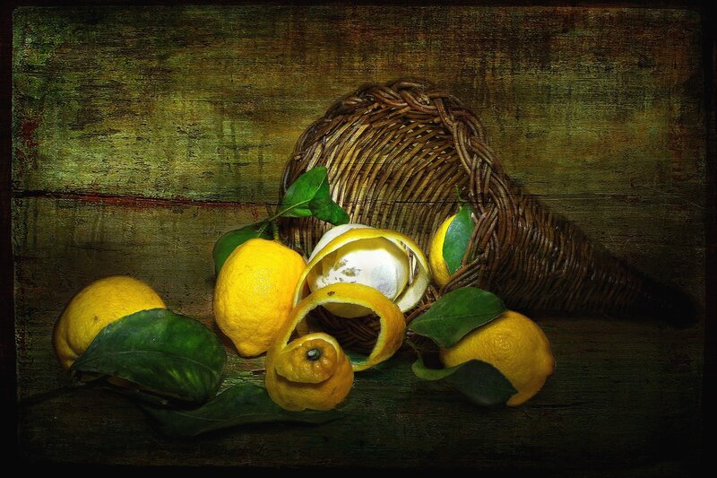 Lemons in a Basket — Yellow