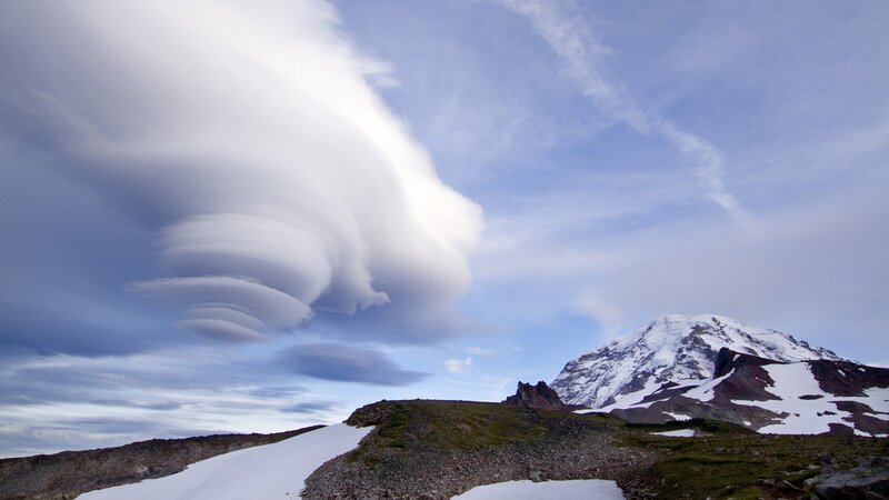 Lenticular Cloud over Mountain — Blue