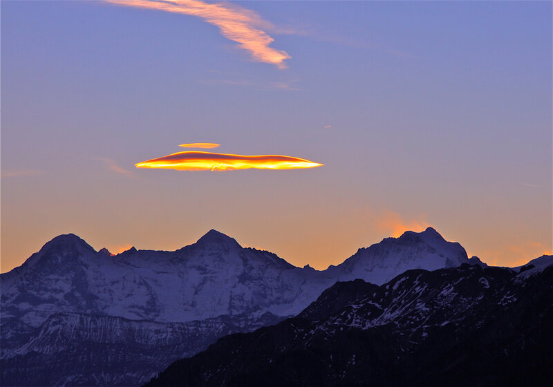 Lenticular Cloud over Mountains — Blue