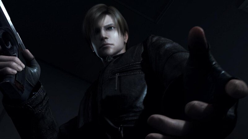 Leon Kennedy Holding Gun