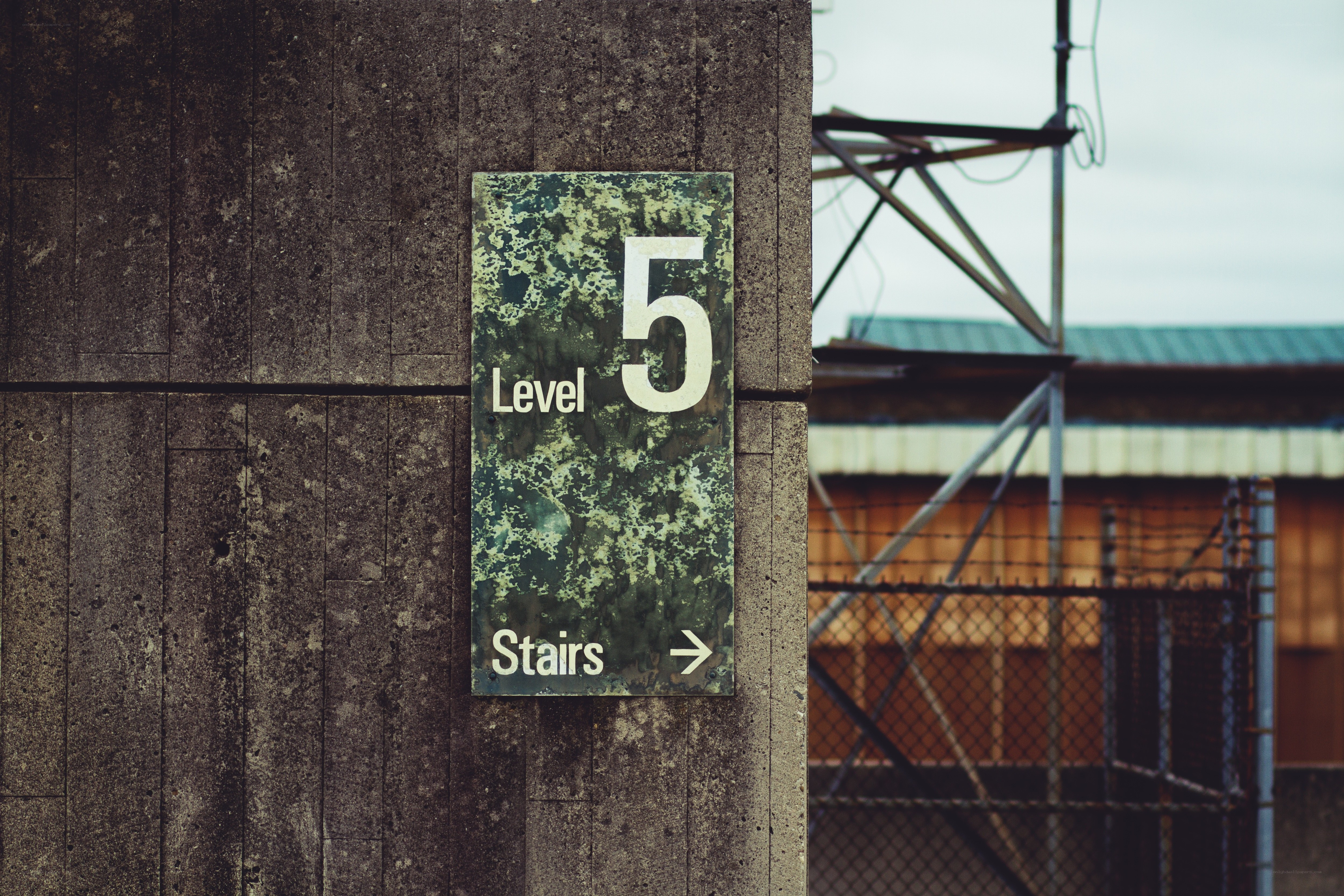Level 5 stairs sign
