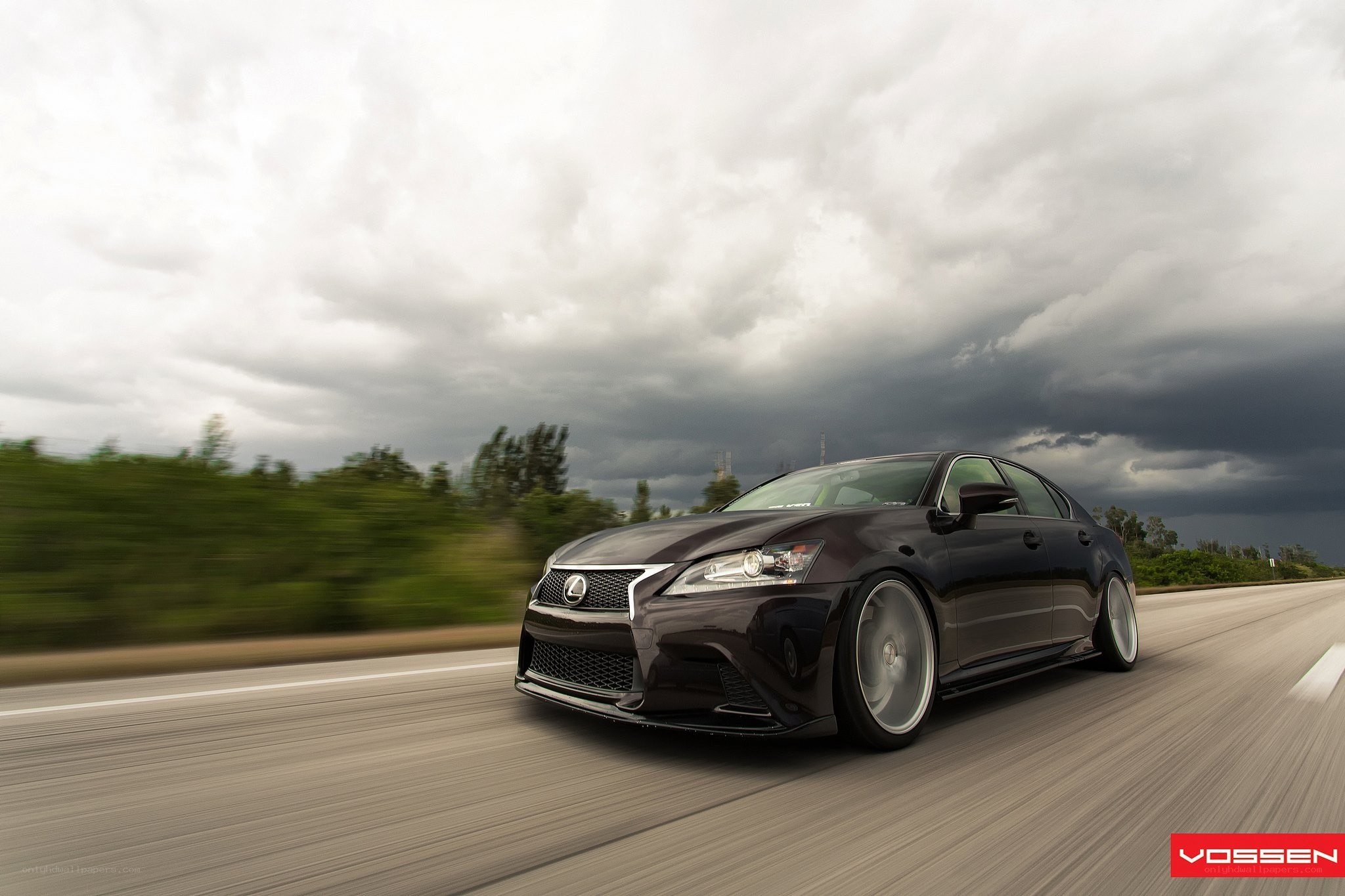 Lexus GS in motion on highway