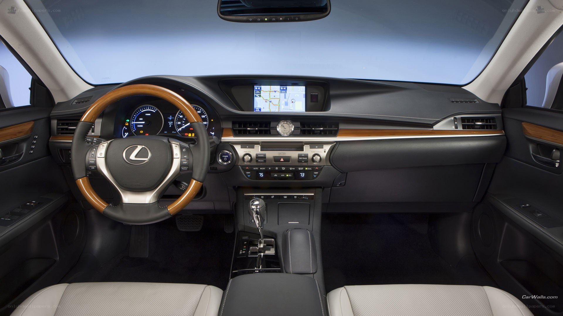 Lexus GS interior dashboard