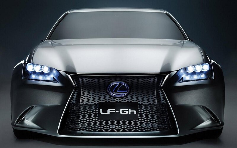 Lexus LF-Gh Concept Car — Silver, Dramatic