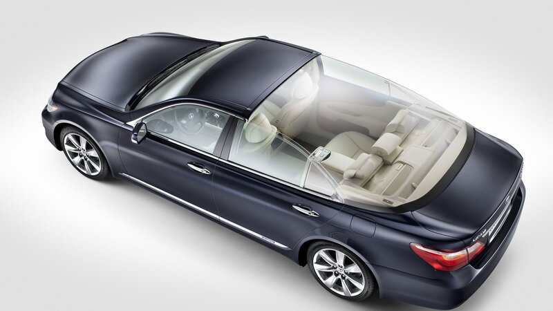 Lexus LS with glass roof