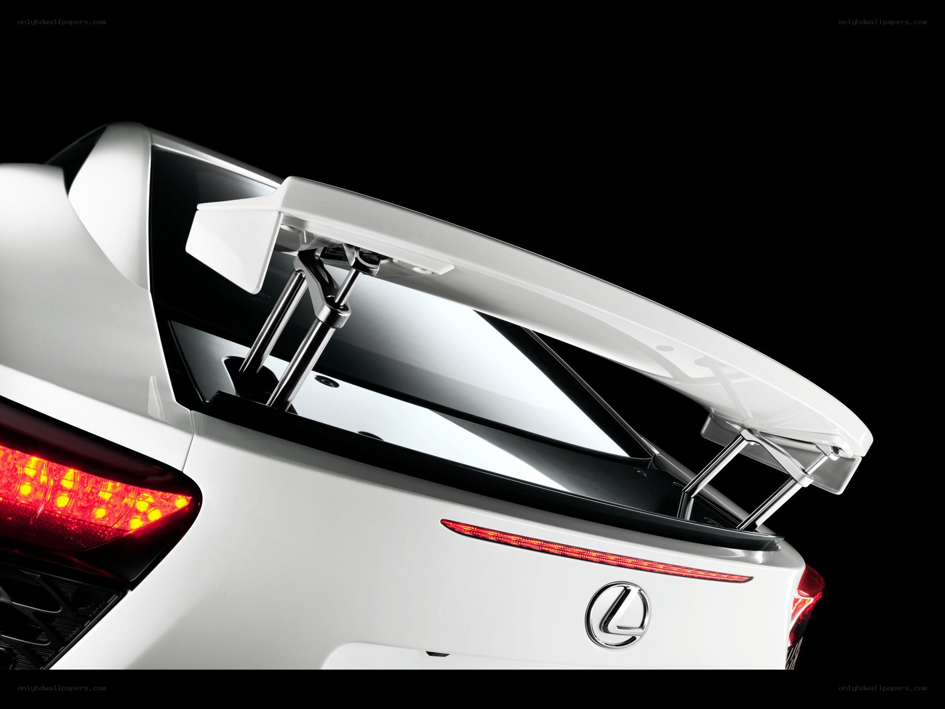 Lexus rear spoiler detail