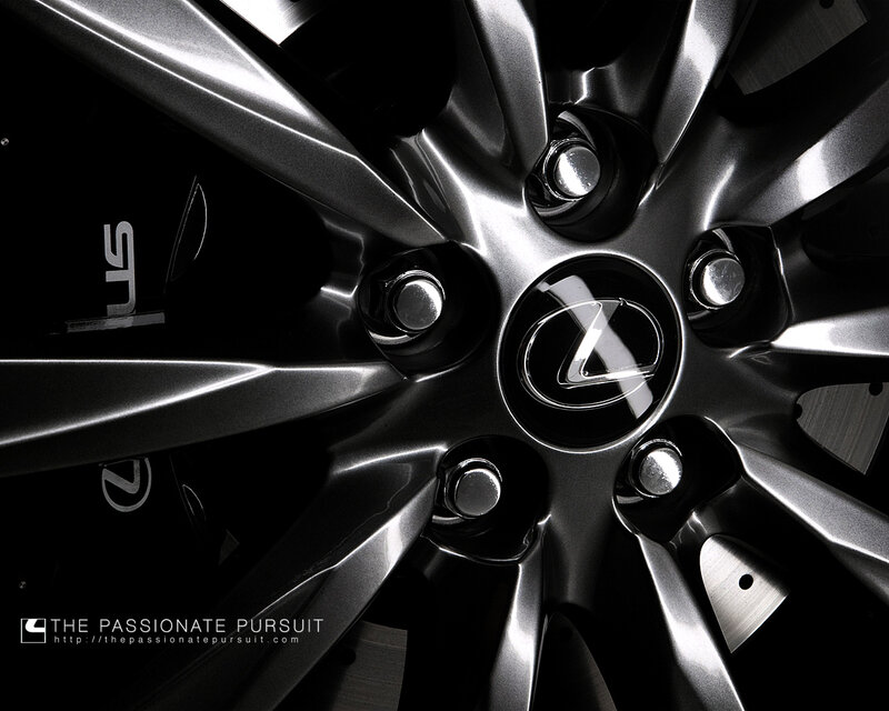 Lexus wheel close-up