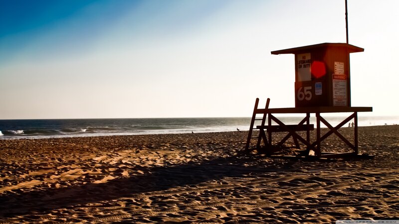 Lifeguard Tower on Beach — Blue, Serene