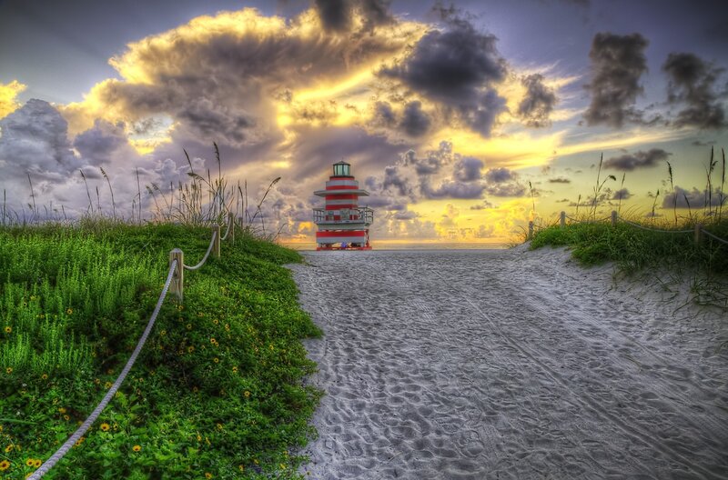 Lifeguard Tower on Beach — Yellow