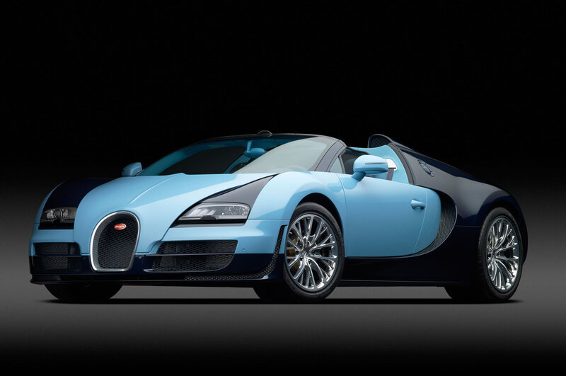 Light-blue Bugatti Veyron — Blue