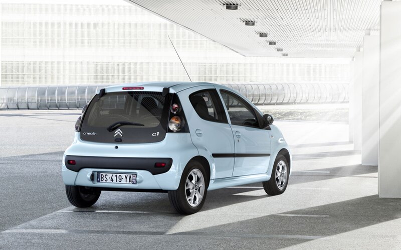 Light blue Citroën C1 parked
