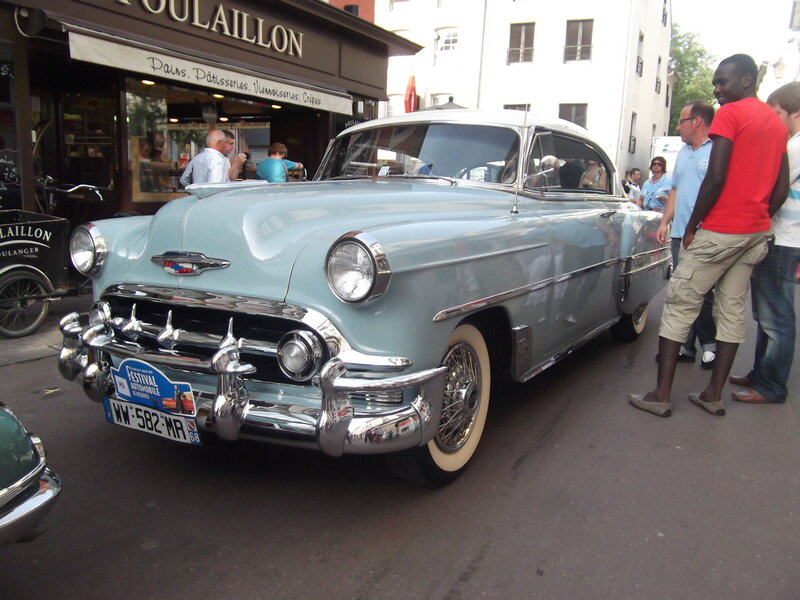 Light-blue Classic Car — Blue, Casual