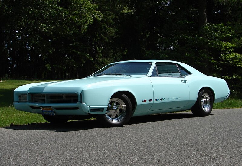 Light-blue Classic Car — Light Blue, Calm, Afternoon