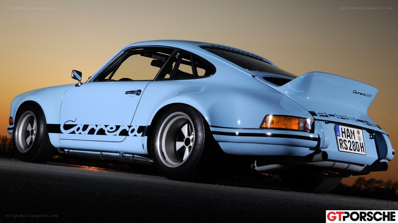 Light blue Porsche Carrera