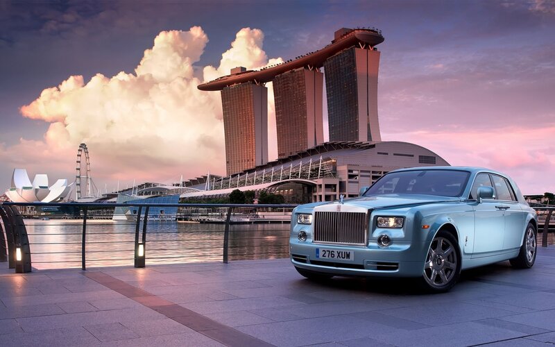 Light Blue Rolls-Royce