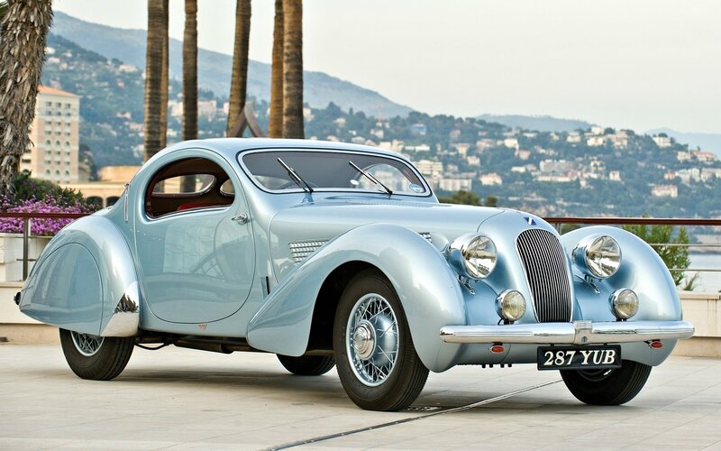 Light-blue Vintage Car — Blue, Serene, Afternoon