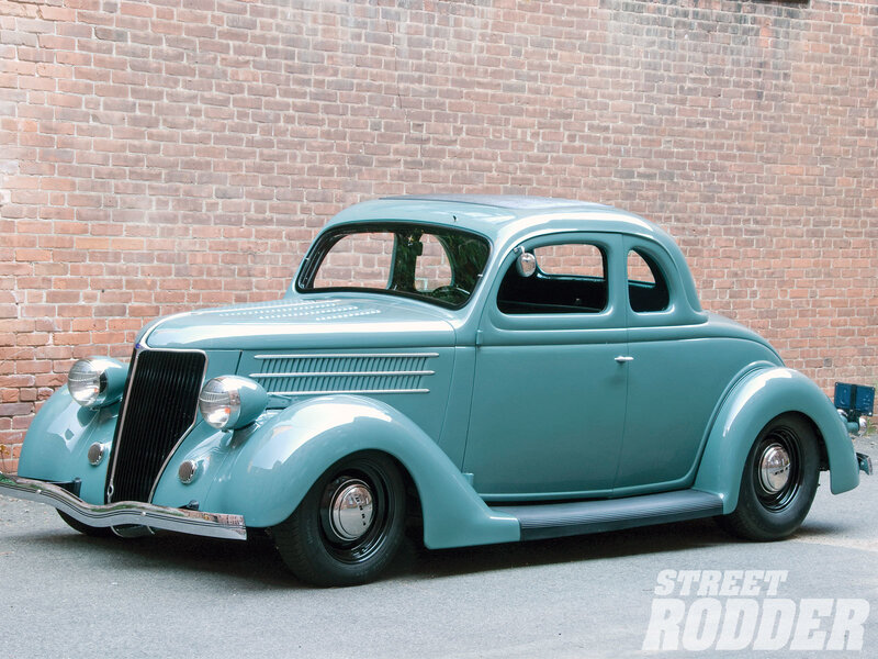 Light Blue Vintage Car — Calm