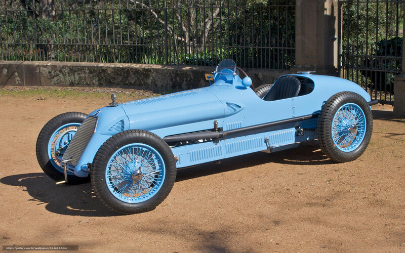 Light-blue Vintage Race Car