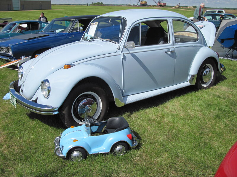 Light-blue Volkswagen Beetle — Blue