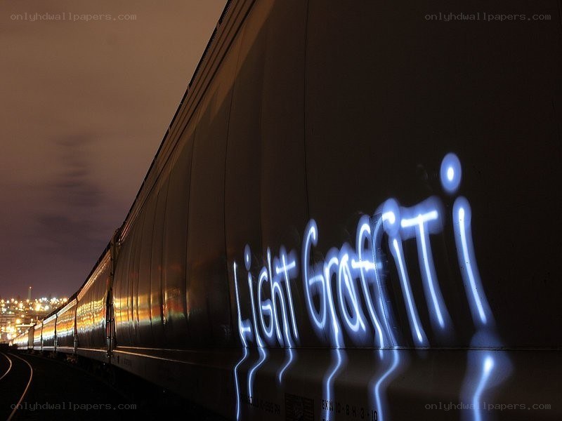 Light graffiti on a moving train