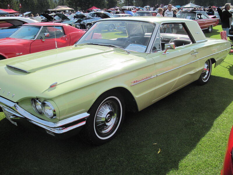 Light Green Classic Car — Outdoor