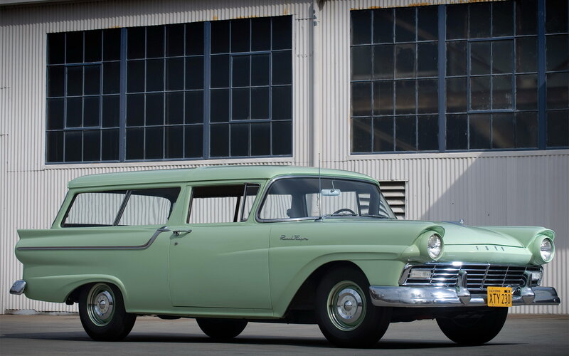 Light Green Station Wagon — Calm