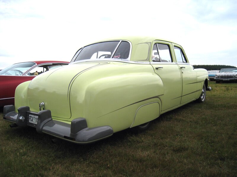 Light Green Vintage Car — Calm