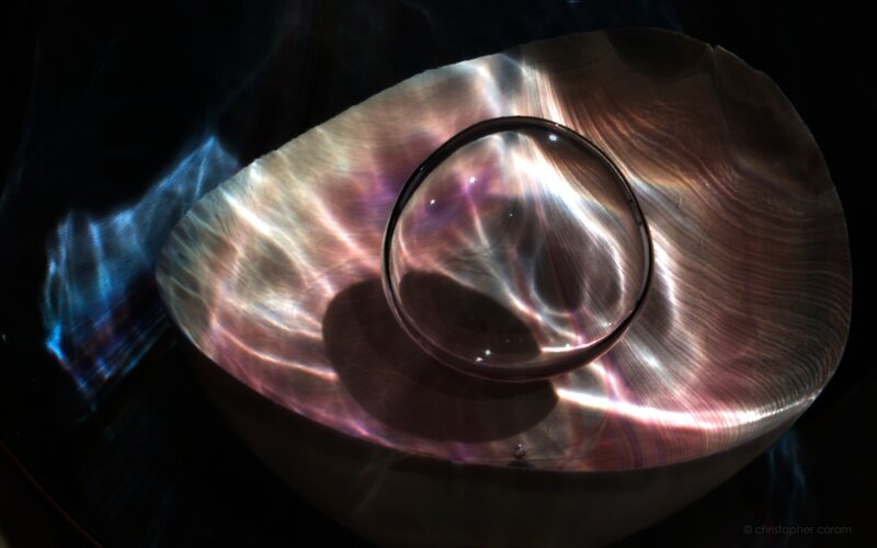 Light patterns on a bowl