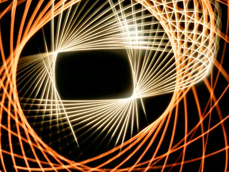 Light Streaks in Spiral