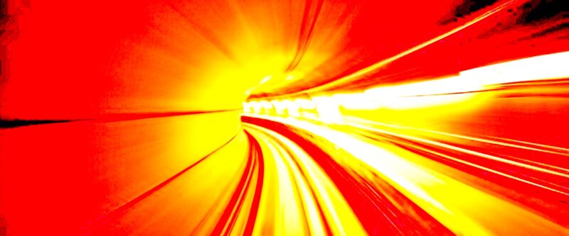 Light Streaks in Tunnel