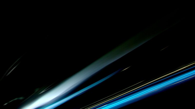 Light Streaks on Black — Dynamic