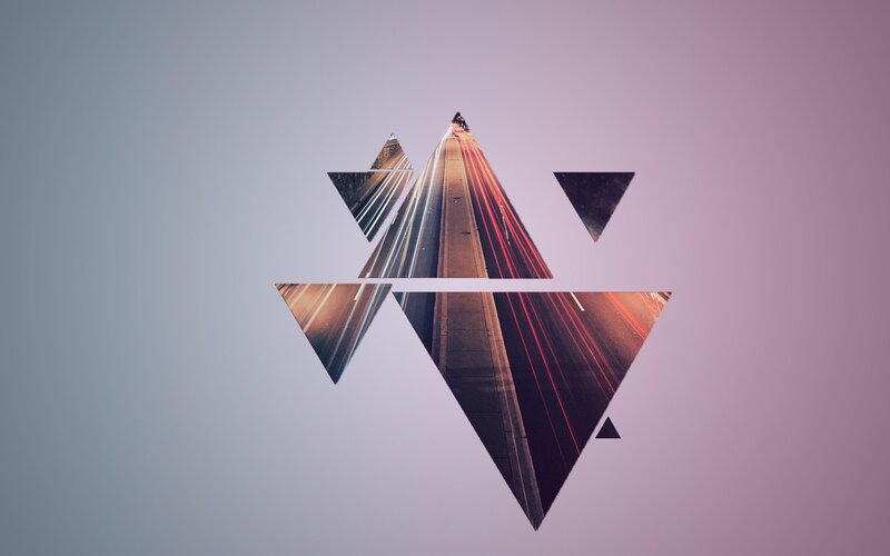 Light Trails in Triangles