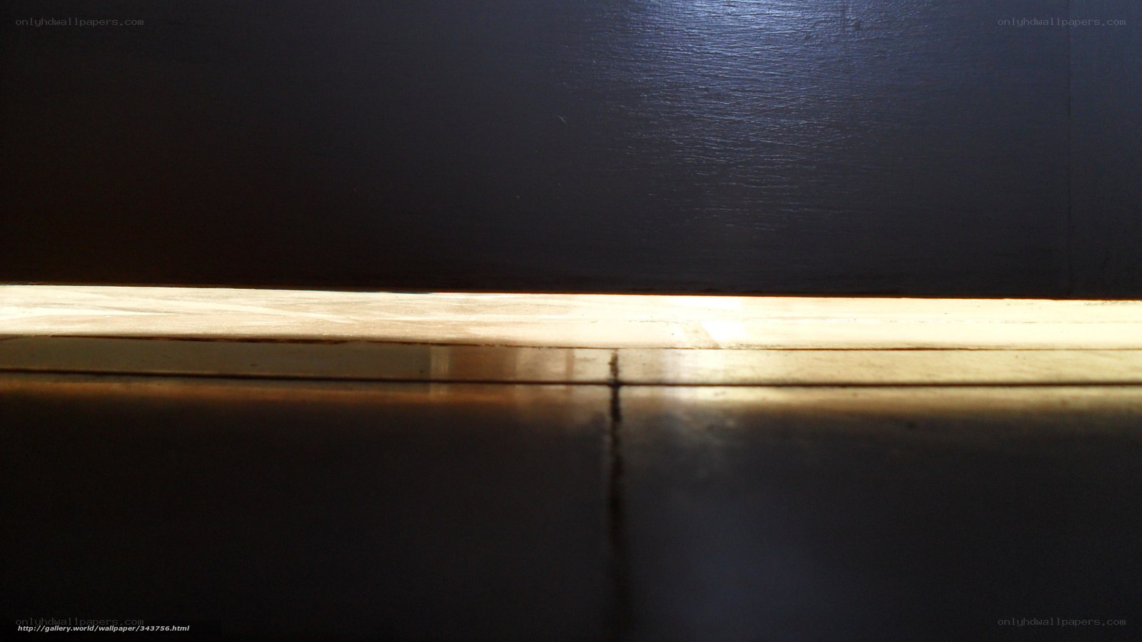 light under door frame