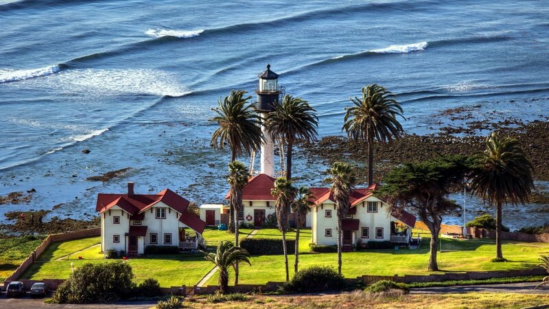 Lighthouse and Houses — Blue
